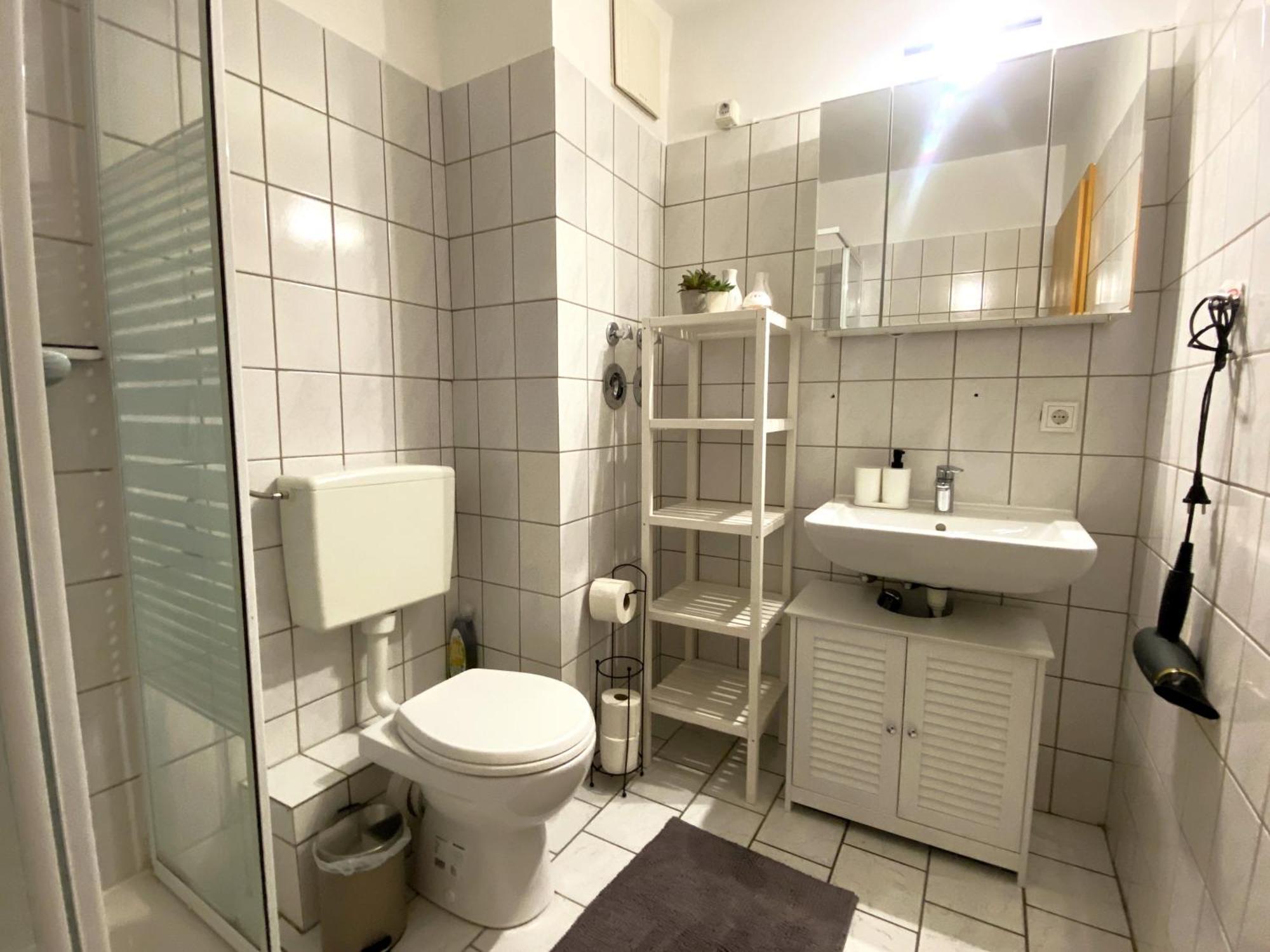 Schoelerberg Apartment Mit Tiefgaragenparkplatz Und Kingsize-Bett Osnabrück Exterior foto